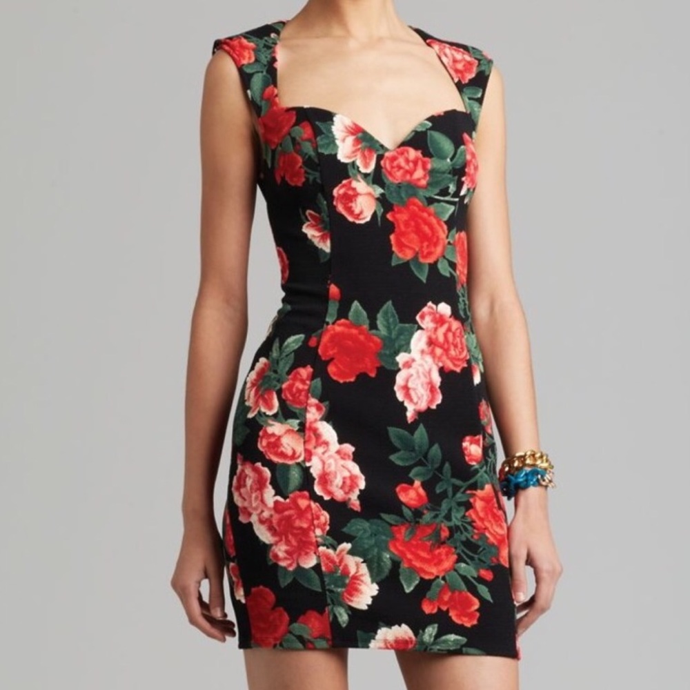 Guess dress size 4